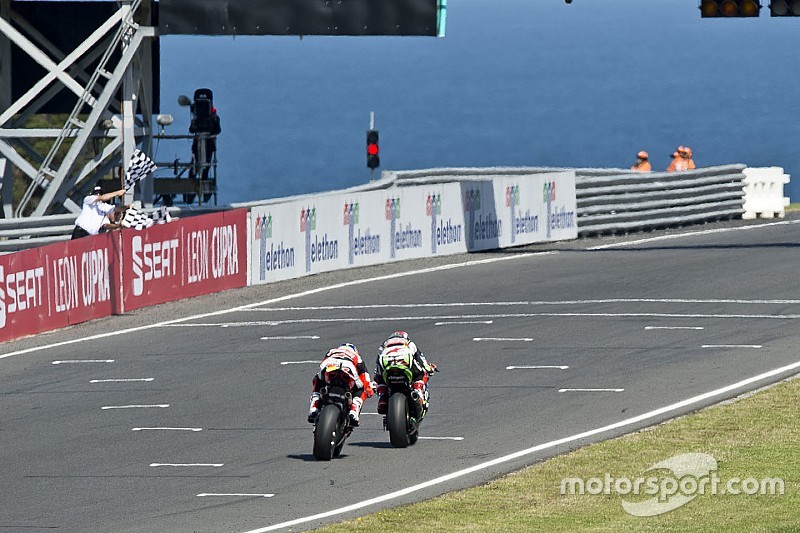 Phillip Island Supersport: Nefes kesen yarışta kazanan Rolfo
