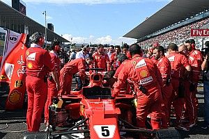Ferrari kehabisan waktu untuk ganti busi mobil Vettel