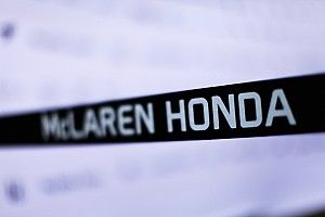 Analiz: McLaren, Renault motoru için 300 milyon euro'dan vazgeçti!