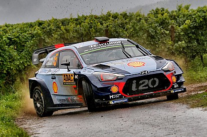 Hyundai porta in Spagna una i20 evoluta per aiutare Neuville