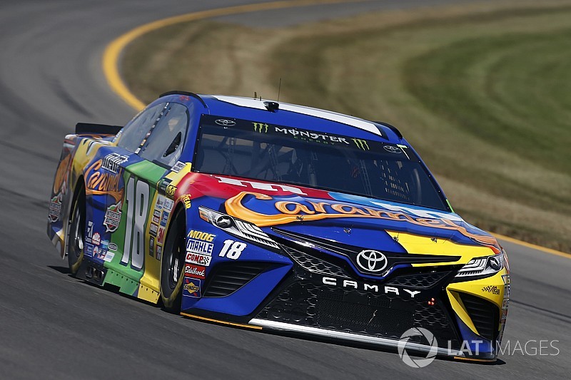 Kyle Busch gana la Etapa 1 en Pocono