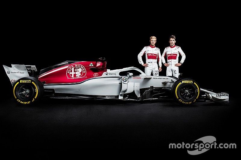Compare os carros da Sauber de 2017 e 2018