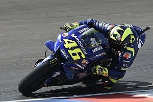 Rossi asegura que Márquez es más rápido que todos