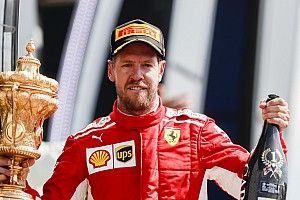 Látványos képgaléria Vettel győzelméről a Brit Nagydíjon