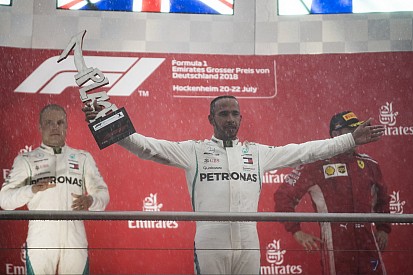Villeneuve: Hamilton úgy tesz, mintha ő lenne Jézus
