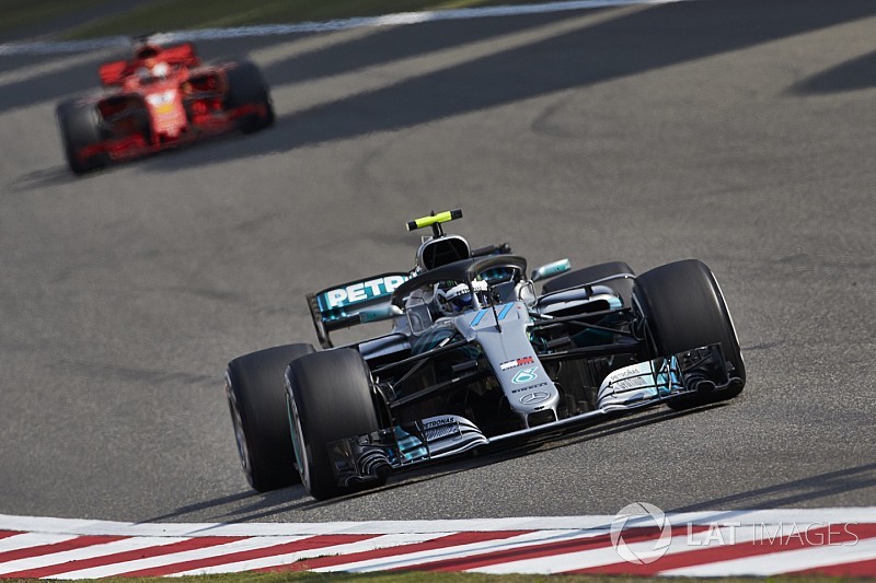 Mercedes dice que sus rivales también sufren con los neumáticos