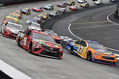 Pioggia a Bristol: rinviata a lunedì la gara della NASCAR Cup