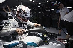 «У меня нет ответа, они быстрее». Хэмилтон заранее отдал Ferrari победу