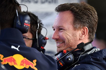 Horner: "Prima decidiamo il motore, poi rinnoviamo con Ricciardo"