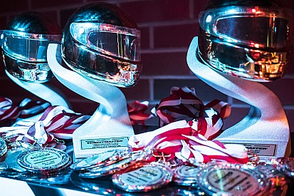 F1 eSpor'da şampiyonlar ödüllerini aldı