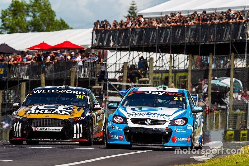 Tim Blanchard, Brad Jones Racing Holden, Chris Pither, Super Black Racing Ford