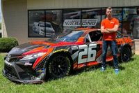 Daniil Kwjat gibt NASCAR-Debüt in Indianapolis im Team Hezeberg