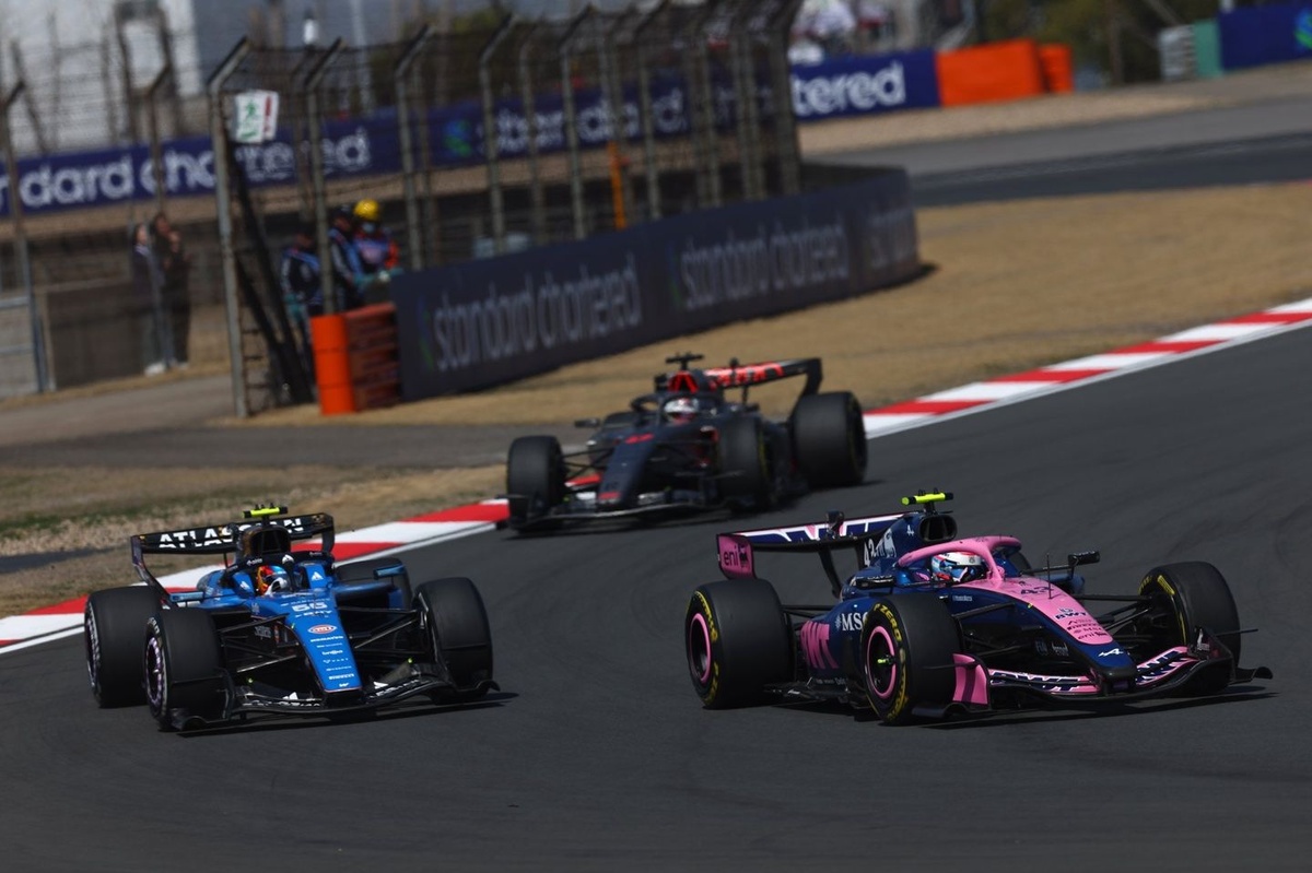 Sainz: "El Safety Car no nos dejó adelantar a más coches y completar la remontada"