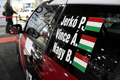 Három helyet vinne a TOP 5-ből a BZ Racing a szezonnyitón