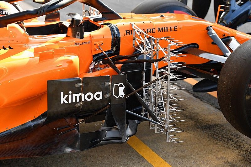 Stoffel Vandoorne, McLaren MCL33, avec des capteurs aérodynamiques