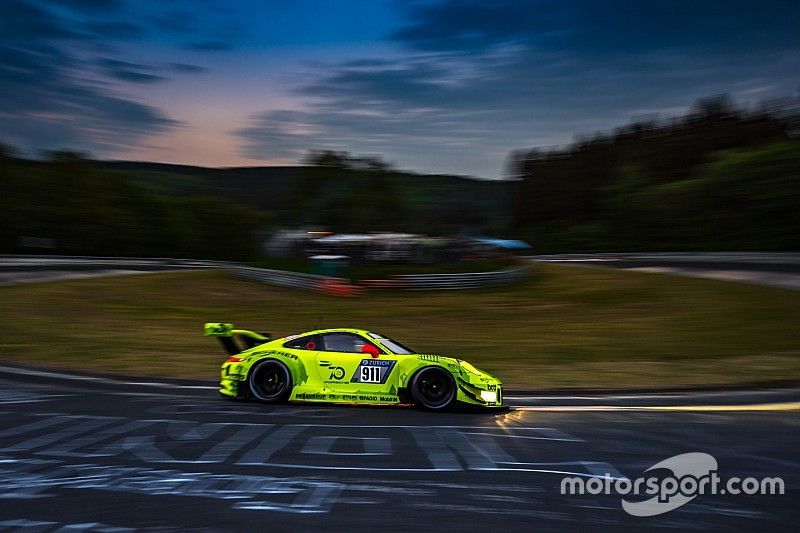 Manthey Racing Porsche 911 GT3 R: Kevin Estre, Romain Dumas, Laurens Vanthoor, Earl Bamber