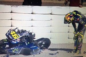 VIDEO: Rossi terjatuh pada hari terakhir tes Qatar