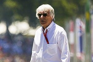 Ecclestone provoca: "C'è tutto per iniziare una nuova F.1 elettrica"