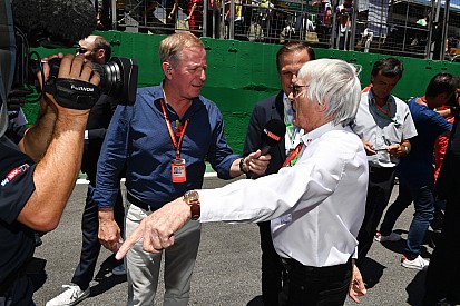 Ecclestone: "Hagamos una F1 totalmente eléctrica"