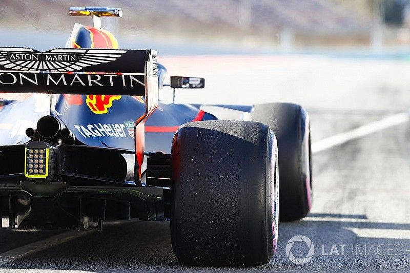 Вторник в Барселоне прошел на фоне неисправностей у McLaren и Red Bull