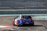 Veglia penalizzato, Engstler eredita la vittoria di Gara 2 ad Abu Dhabi