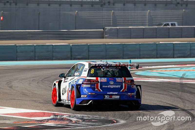 Veglia penalizzato, Engstler eredita la vittoria di Gara 2 ad Abu Dhabi