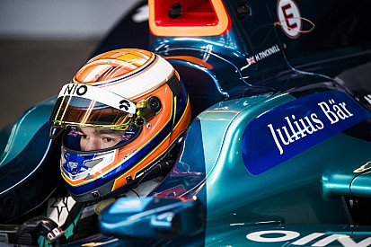 NIO signs Tincknell as simulation development driver