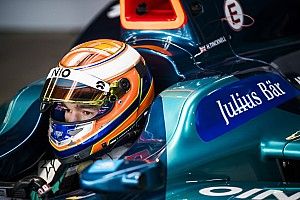 NIO tunjuk Tincknell sebagai pembalap pengembang simulator