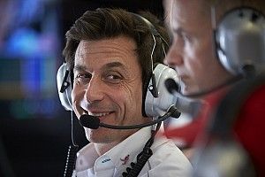Mercedes mete a McLaren en el top 4 para la F1 2018