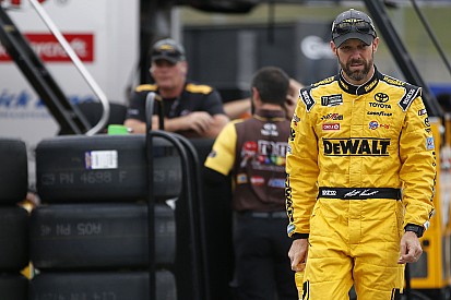 Matt Kenseth disqualified after crash, ending championship hopes