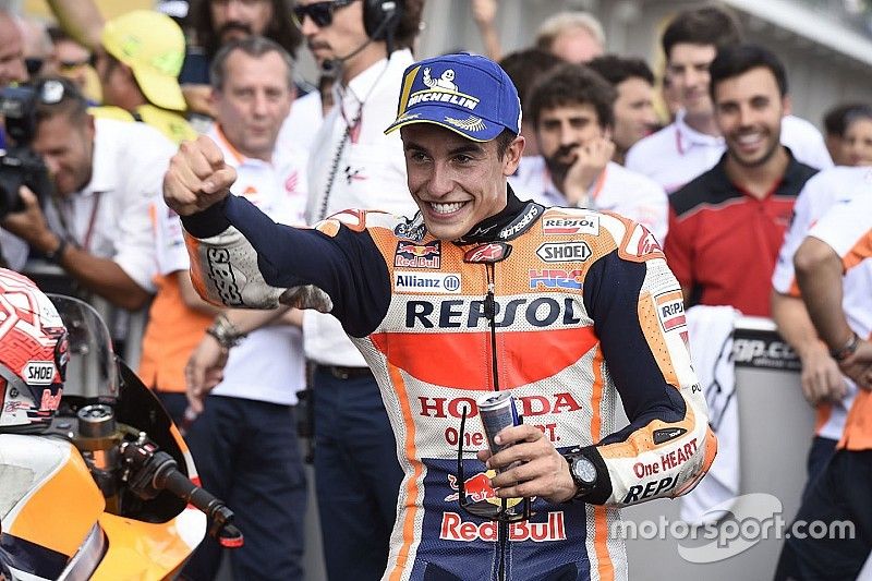 Márquez, 100 carreras a la caza de Rossi y Agostini
