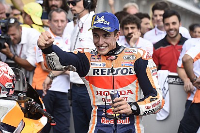 Márquez, 100 carreras a la caza de Rossi y Agostini