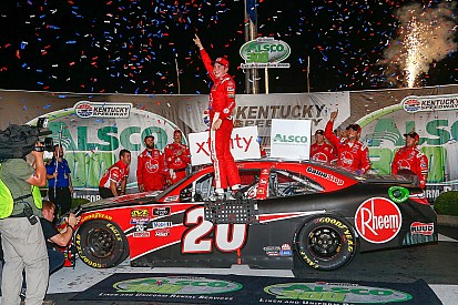 Christopher Bell fends off Hemric for Xfinity Series win at Kentucky