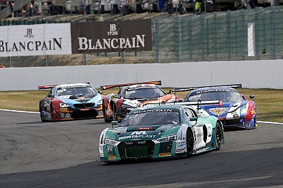 24 Ore di Spa, 6° Ora: l'Audi R8 di Kevin e Shaun van der Linde e di Schmidt passa al comando