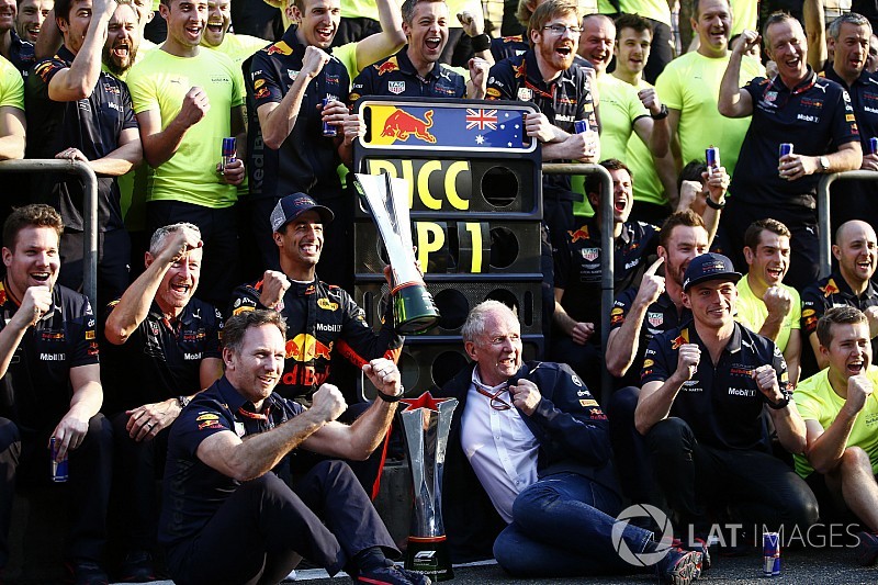 Horner: Red Bull 2018'de Mercedes ve Ferrari ile mücadele edebileceğini gösterdi