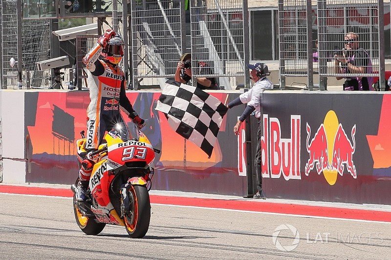 Marquez se la ride: "Gara lunga, ho fatto troppi giri da solo"
