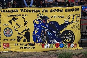 Los memes del incidente de Valentino y Márquez