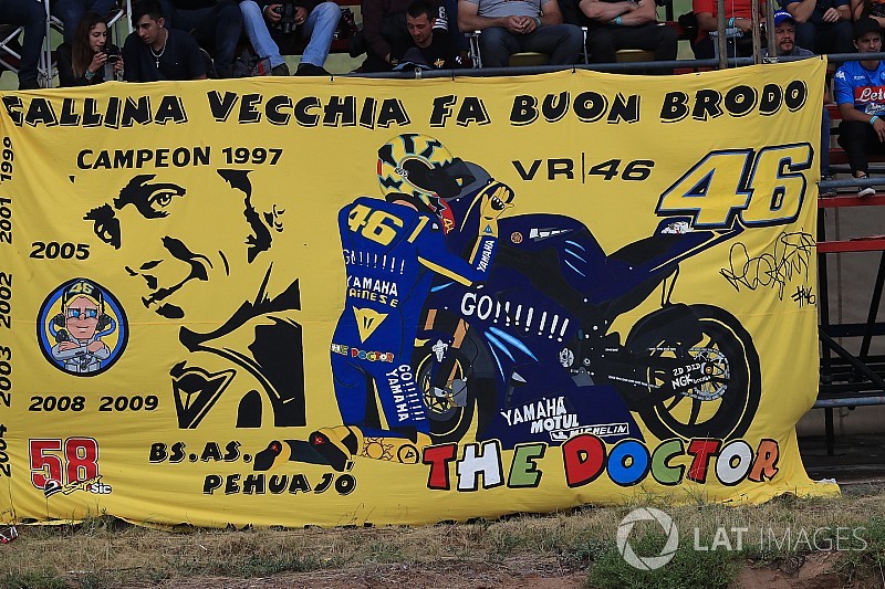 Los memes del incidente de Valentino y Márquez