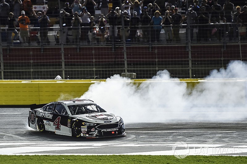 Харвик выиграл гонку всех звезд NASCAR