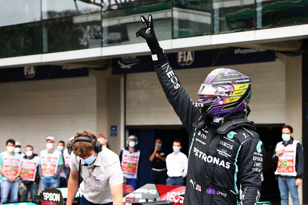Brezilya'da günün pilotu Hamilton oldu