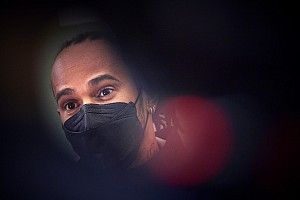 Hamilton defiende que han hecho lo posible contra Red Bull