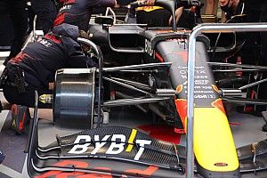 El Red Bull RB18, una nave espacial que bajó del espacio