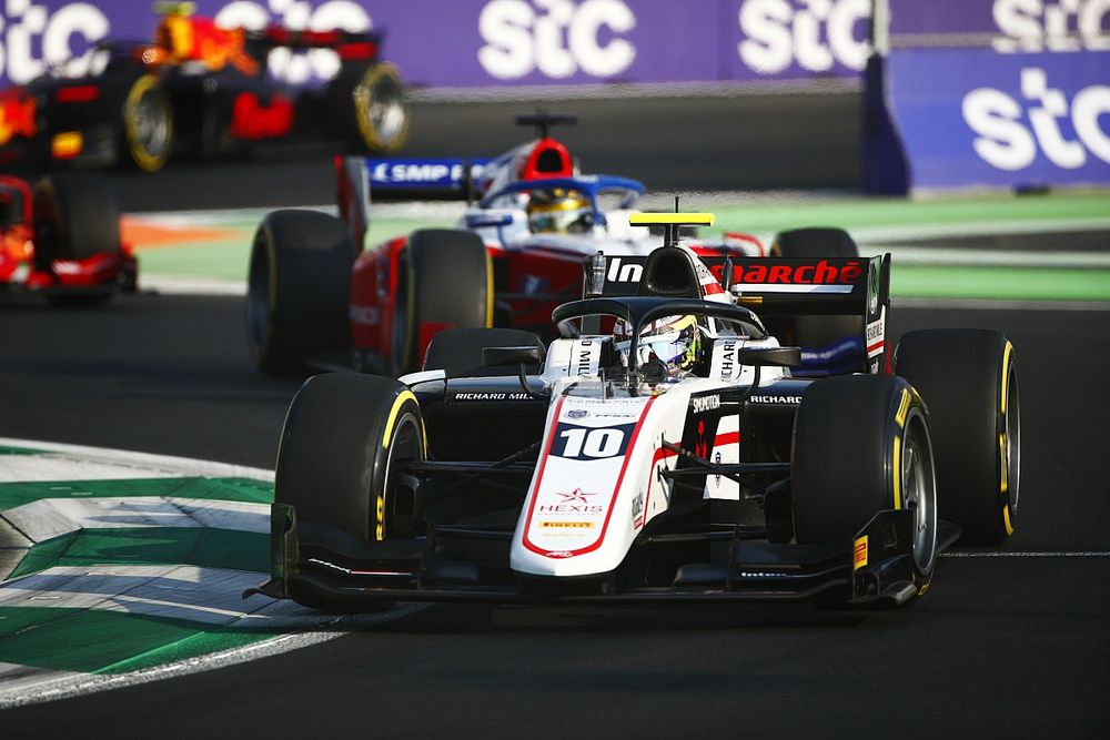 Pourchaire "fine", Fittipaldi suffers fractured heel after Jeddah F2 startline crash