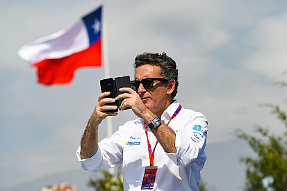 A Formula E főnöke szerint 50-50% az esély arra, hogy a Forma-1 versenyezzen