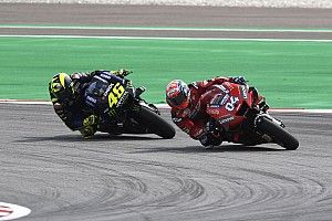 Dovizioso: "Rossi es agresivo, pero no hace estupideces"