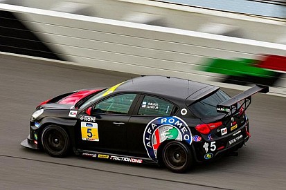 Lewis regala all'Alfa Romeo la prima Pole in IMSA MPC a Daytona