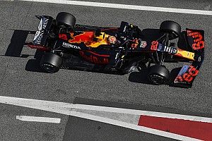 Albon klaagt over wind tijdens voorlaatste testdag Barcelona