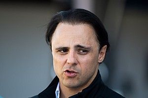 Massa: "Ferrari, Vettel'i takımda tutmalı"