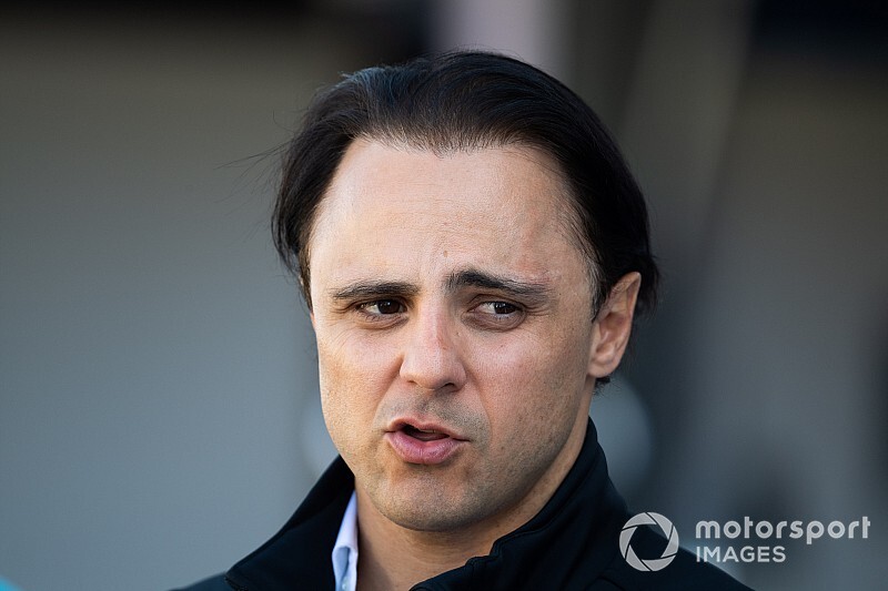 Massa: "Ferrari, Vettel'i takımda tutmalı"