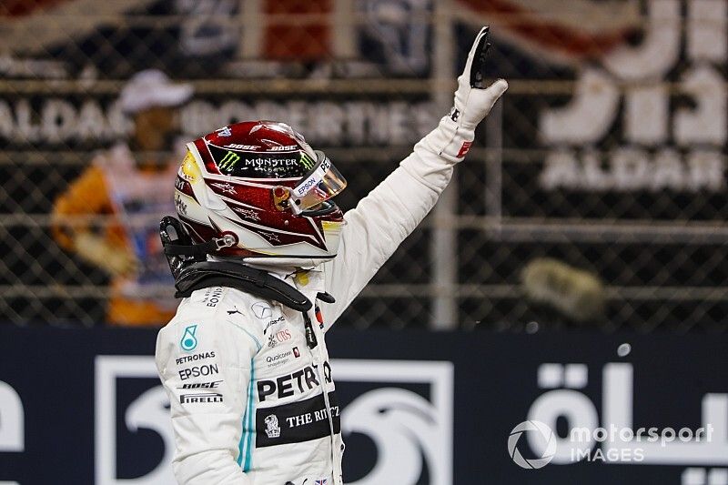 Ganador de la pole Lewis Hamilton, Mercedes AMG F1 W10